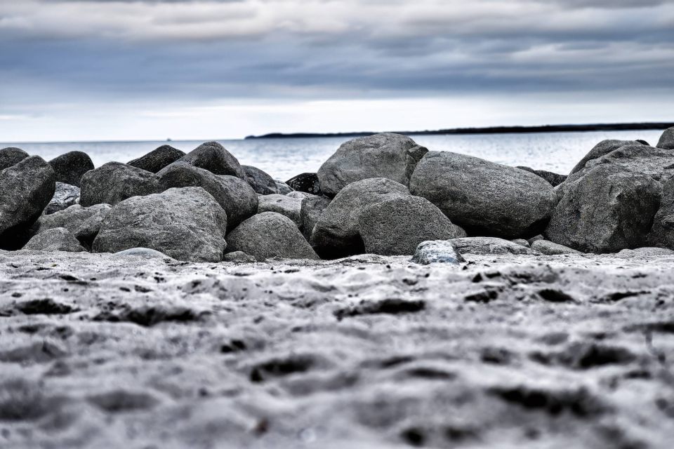 From the Wet Sand Towards the Quiet Horizon